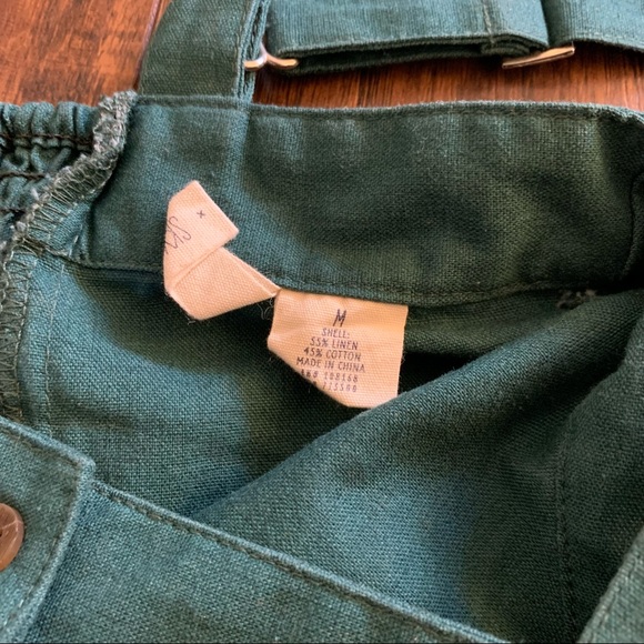 Front Button Crop Tank - Picture 2 of 2